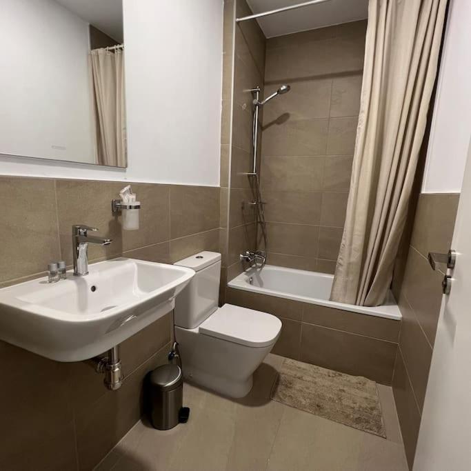 Apartamento Simon, Piso Nuevo Con Piscina 2023 *