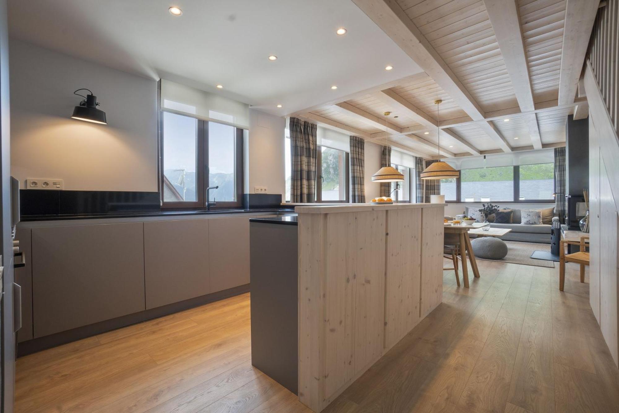 Luderna - Triplex Amitges Apartamento *