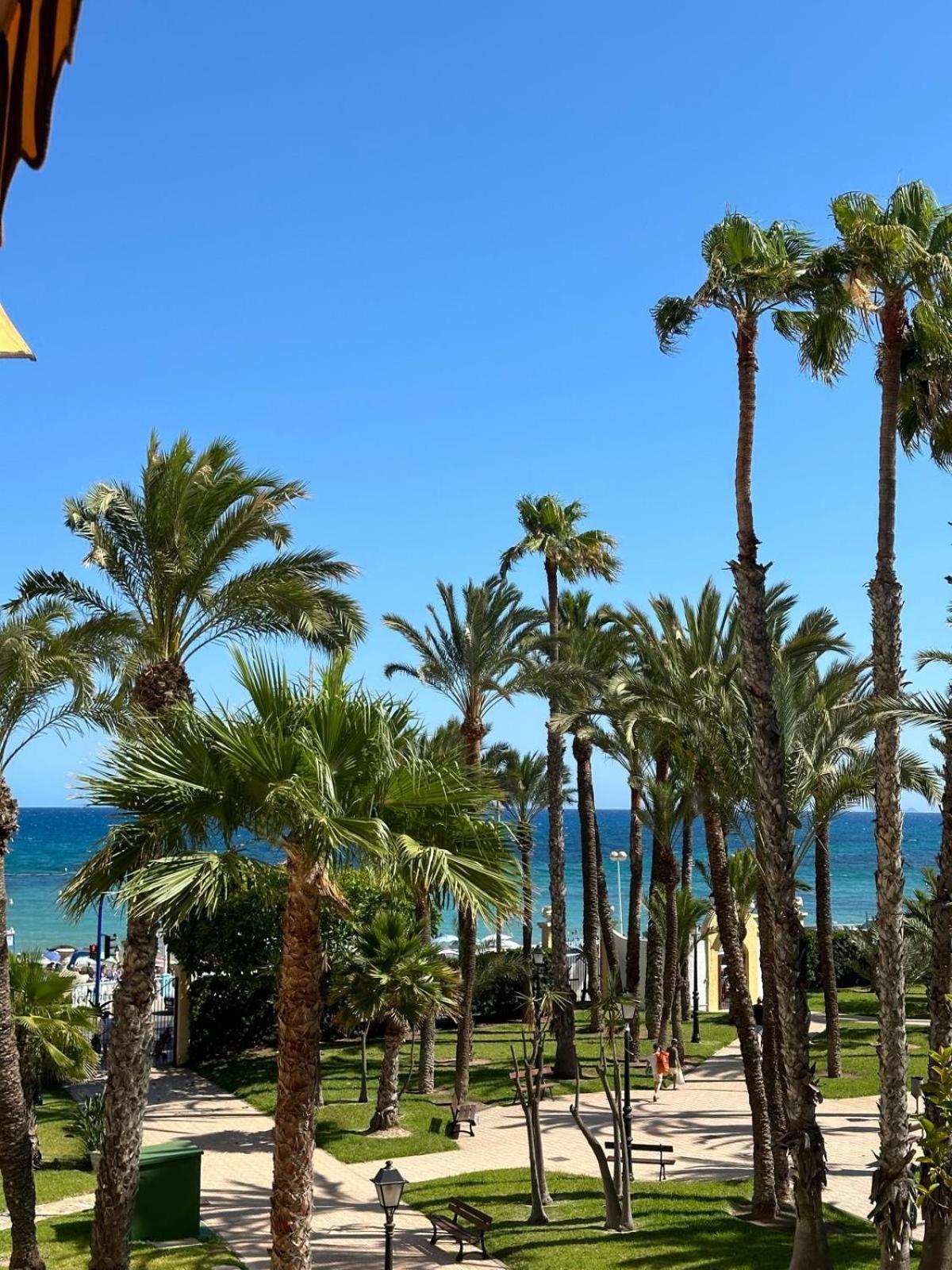 El Palmeral- Vistas, Sea View, Seasonal Pool Apartamento Torrevieja