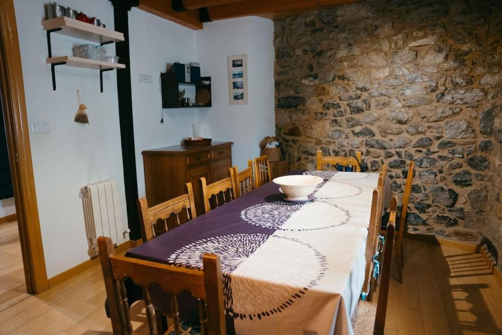 La Casa De Juan El Cantero Сasa de vacaciones Puebla de Lillo