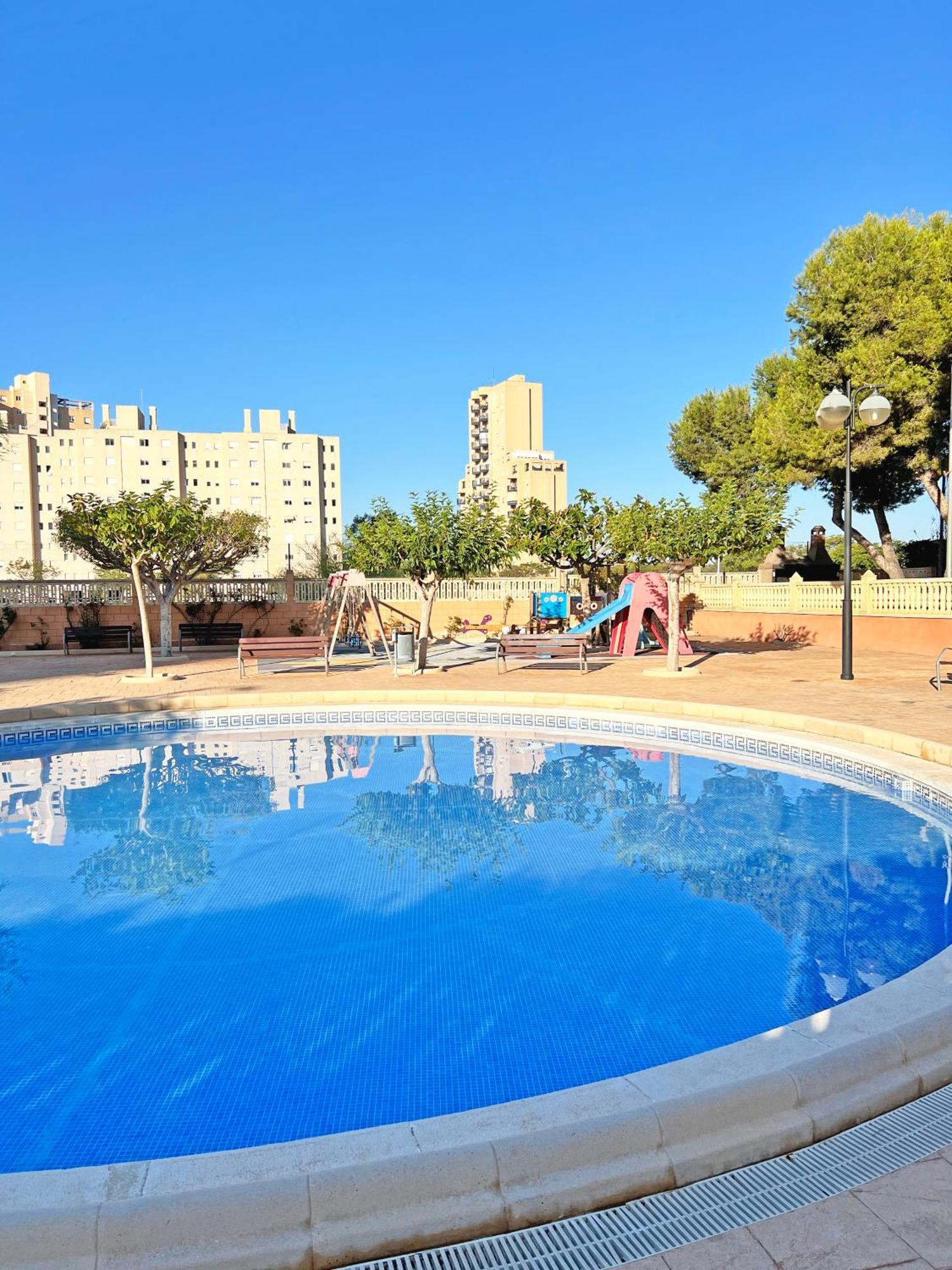 Apartamento Coqueto Con Piscina, Nuevo A 50m Del Mar, Parking Gratis *