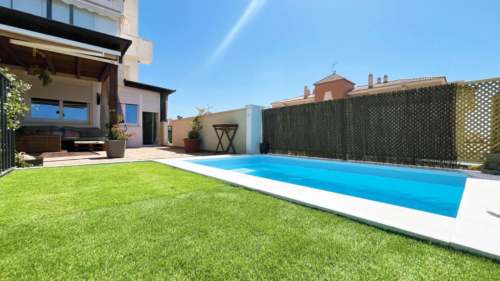Gran Terraza Con Vistas Al Mar Y Piscina Rincón de la Victoria
