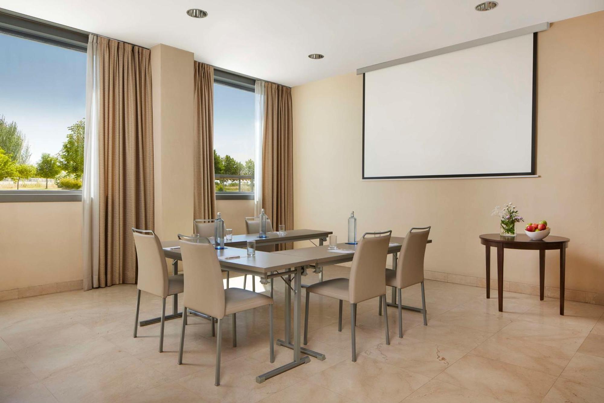 Nh Hotel 4*