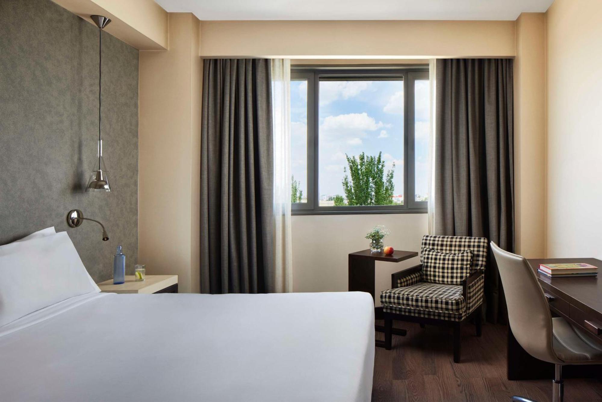 Hotel Nh 4*