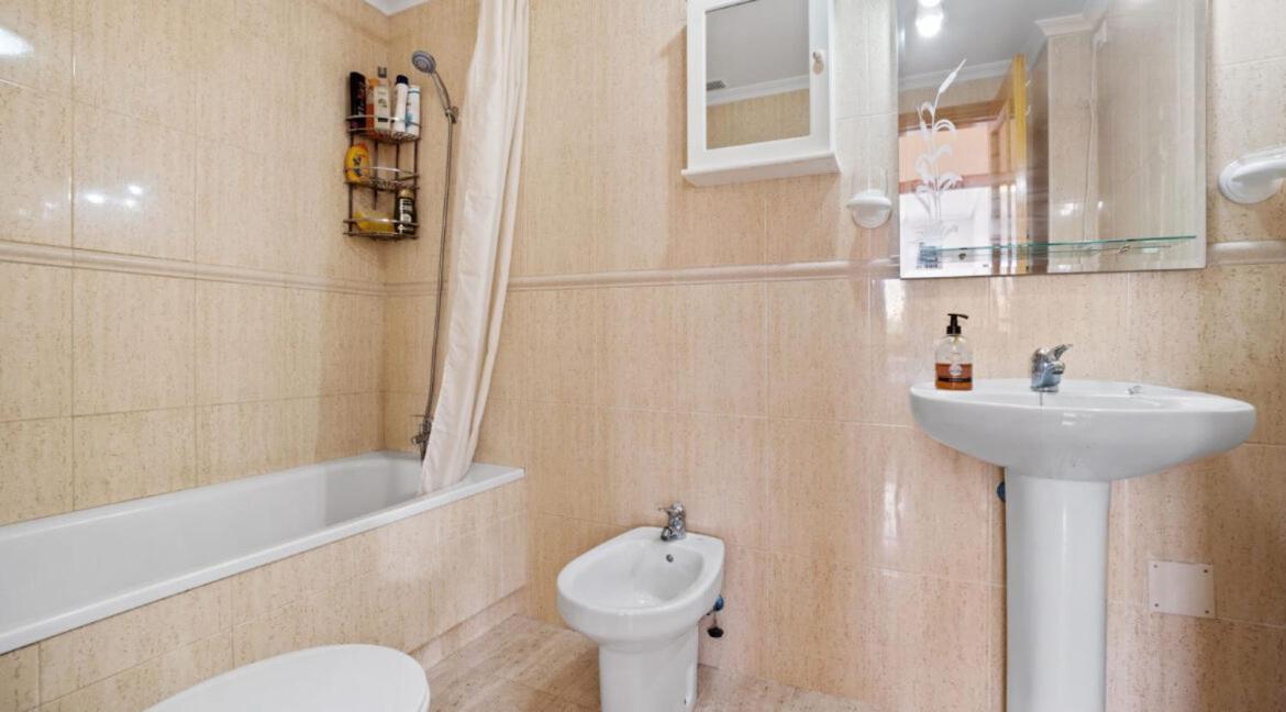 Apartamento 2 Bedroom Penthouse In Playa Flamenca *