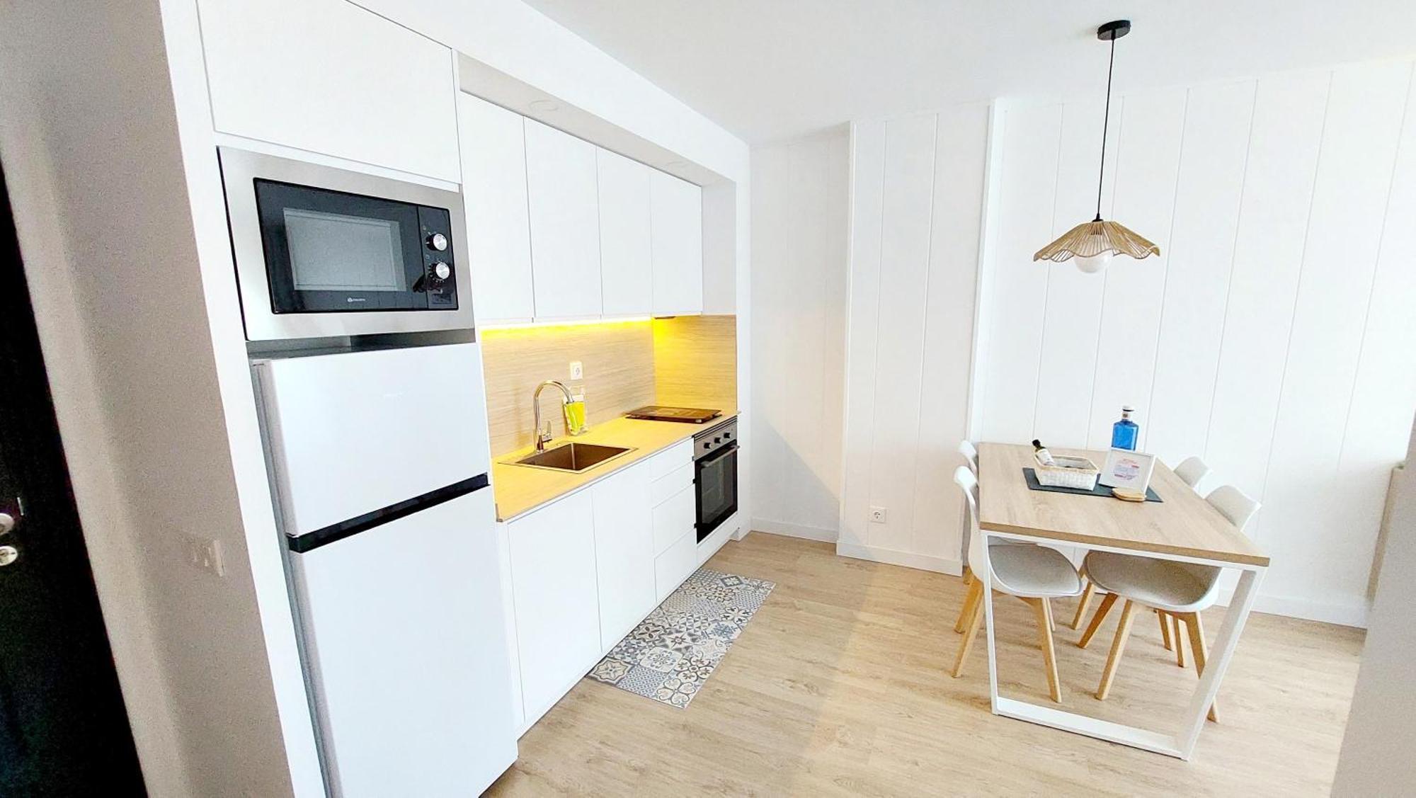 Apartamento Primera Línea Y Vistas Al Mar Con Piscina *m* *