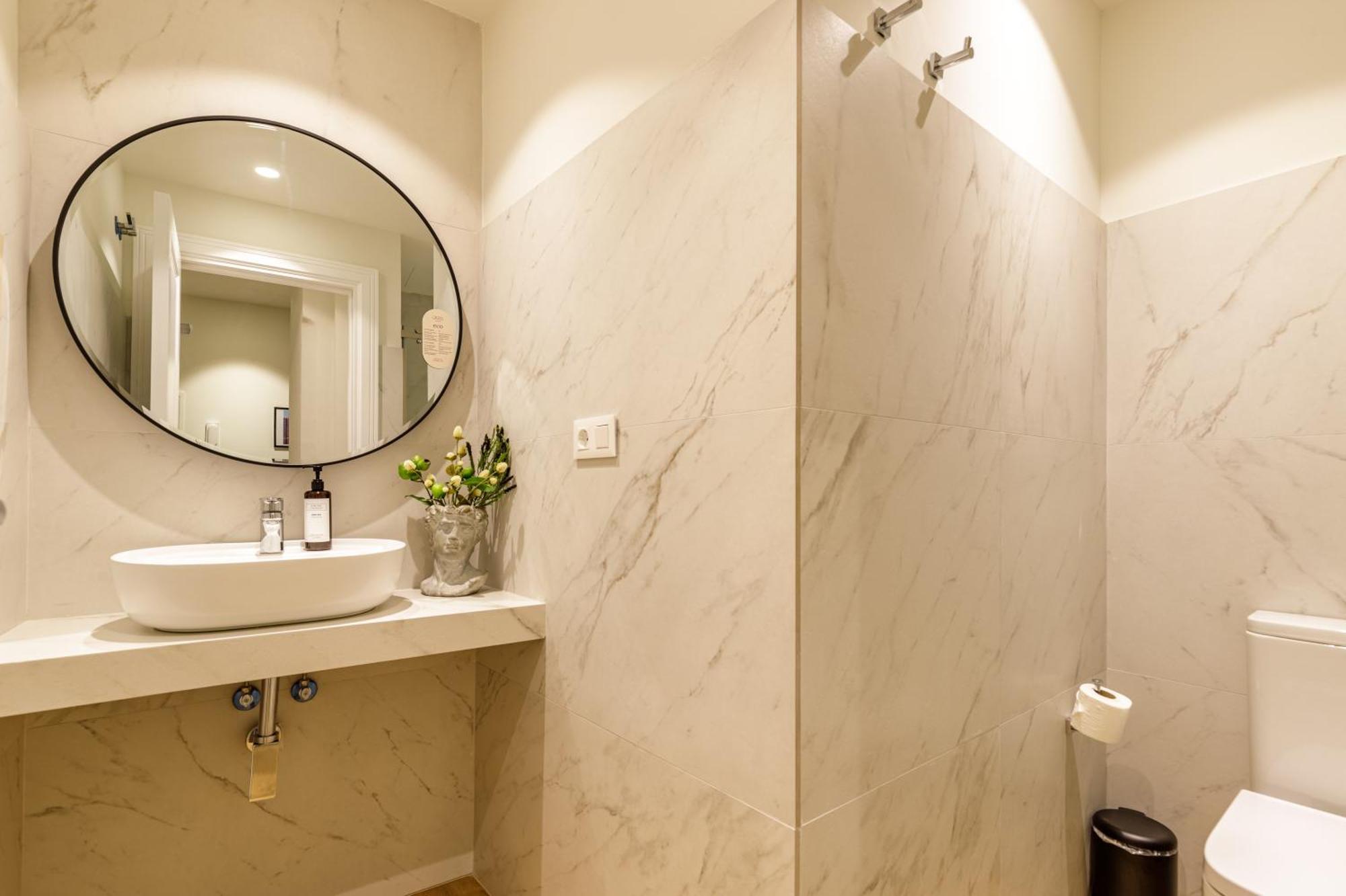 Palacio Vegafuente By Caleta Homes * Málaga