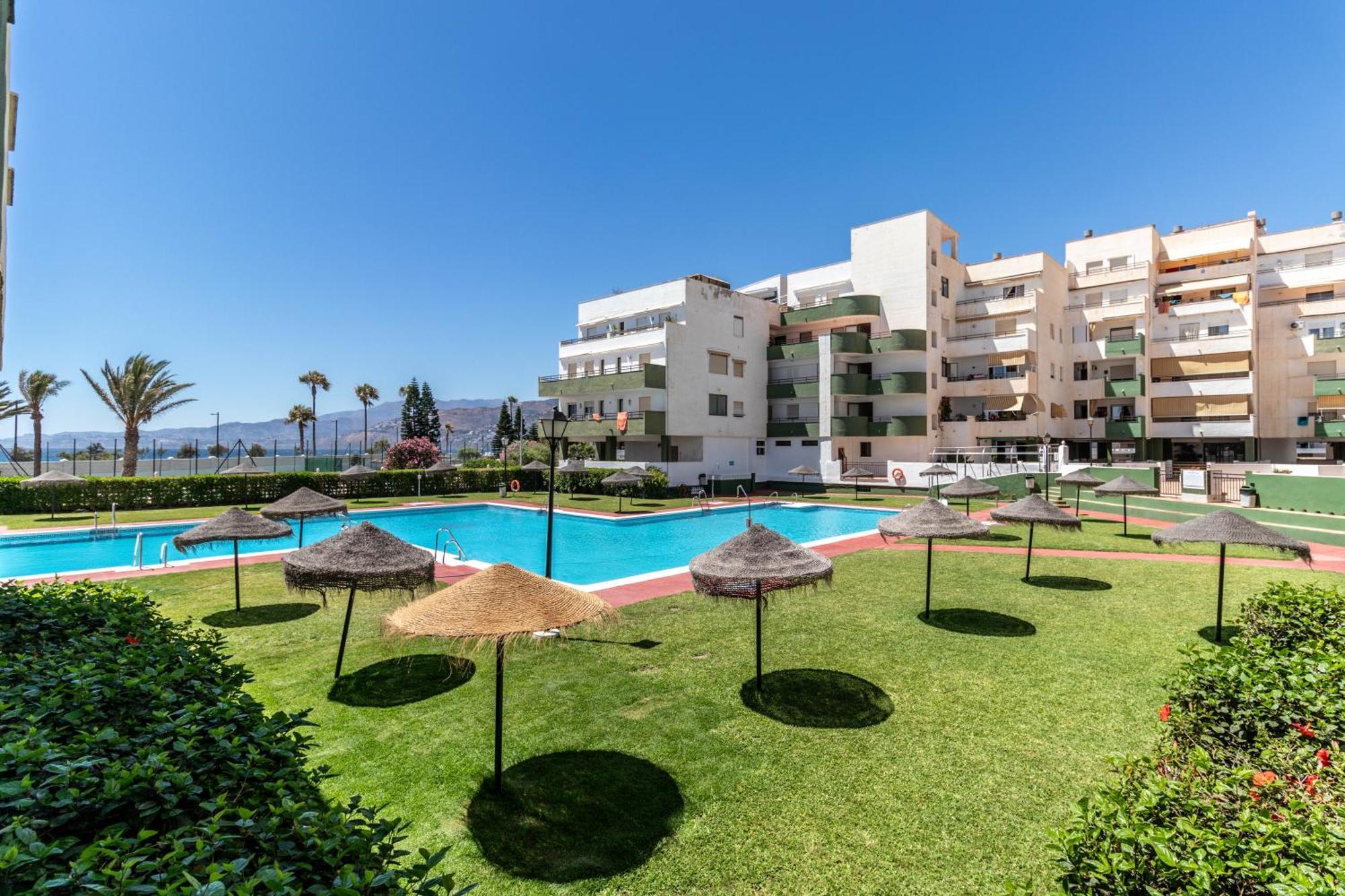 Apartment Rentitspain Moderno Calaverde Frente Al Mar Salobrena
