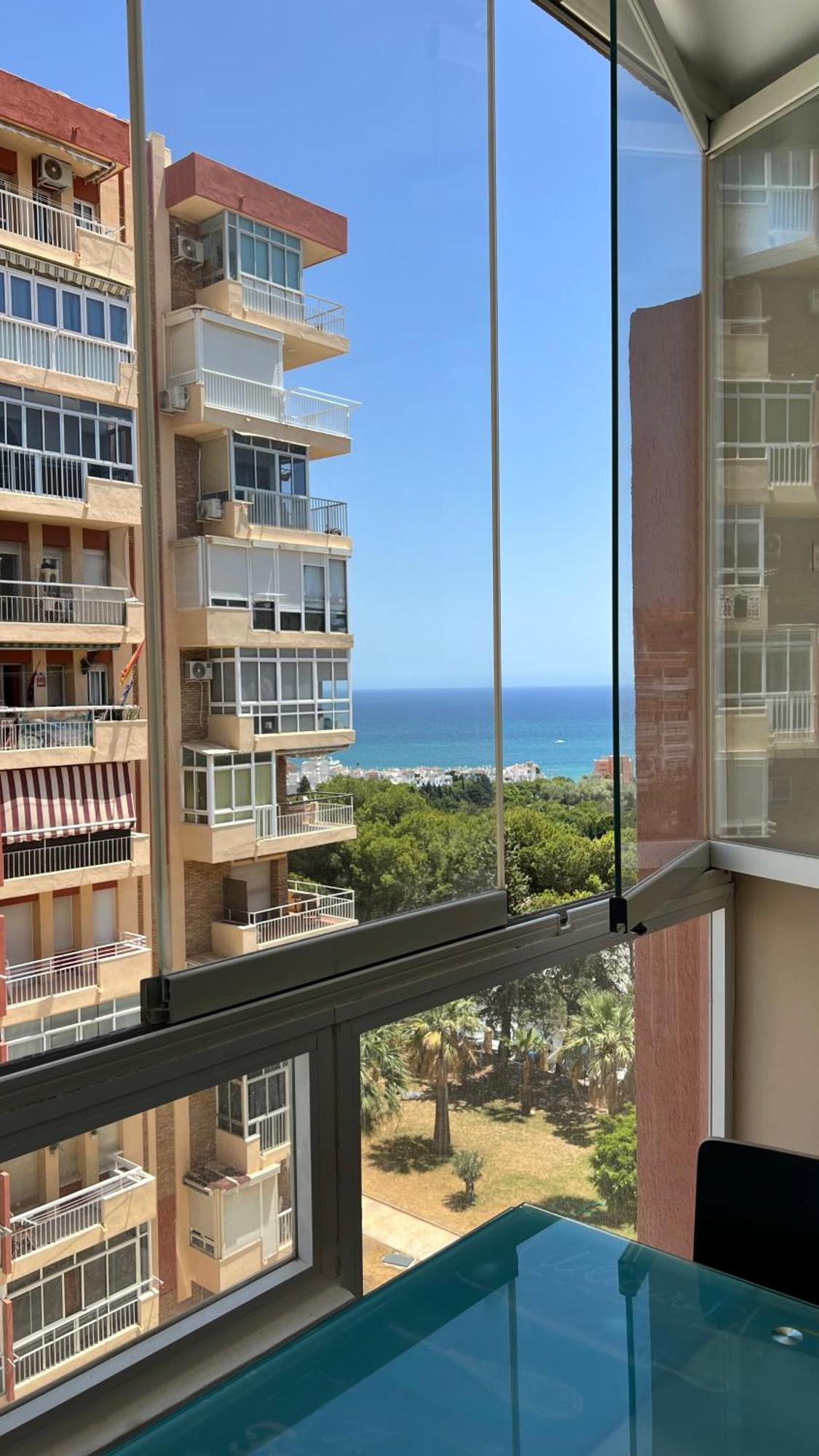 Vista A La Playa, Cerca Del Centro Con Piscina Benalmadena