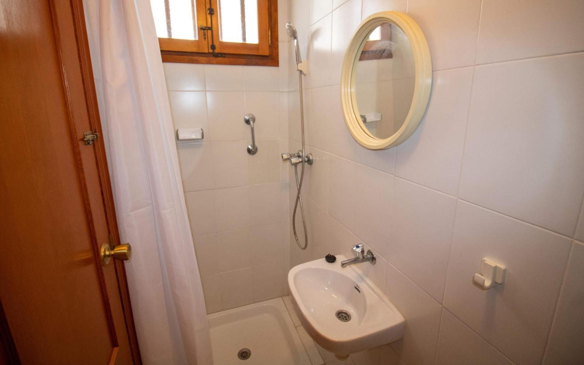 Holiday home Con Jardin Y Piscina - Fuentes