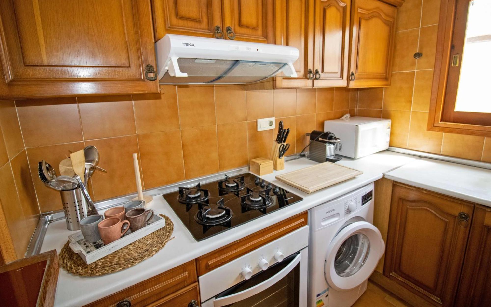 Con Jardin Y Piscina - Fuentes Holiday home *