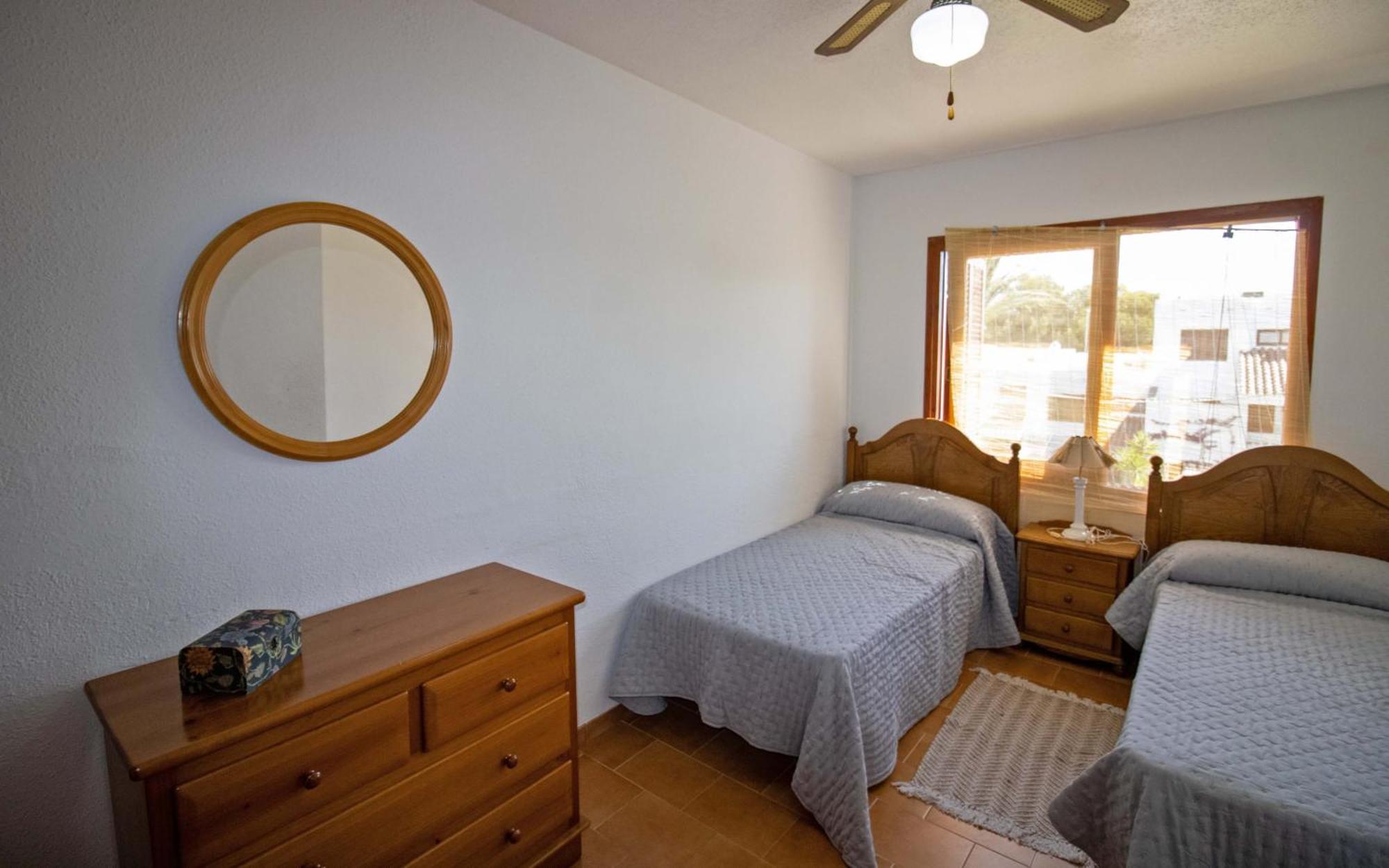Con Jardin Y Piscina - Fuentes Holiday home