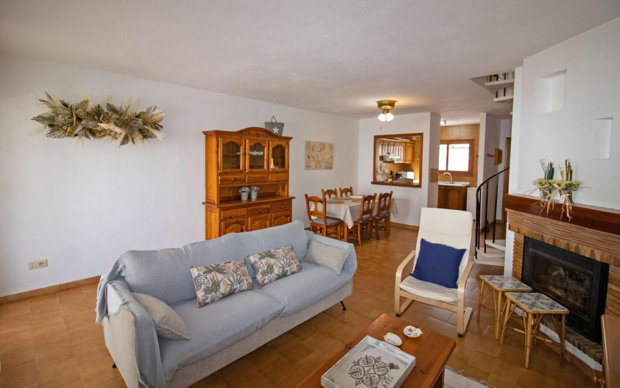 Holiday home Con Jardin Y Piscina - Fuentes