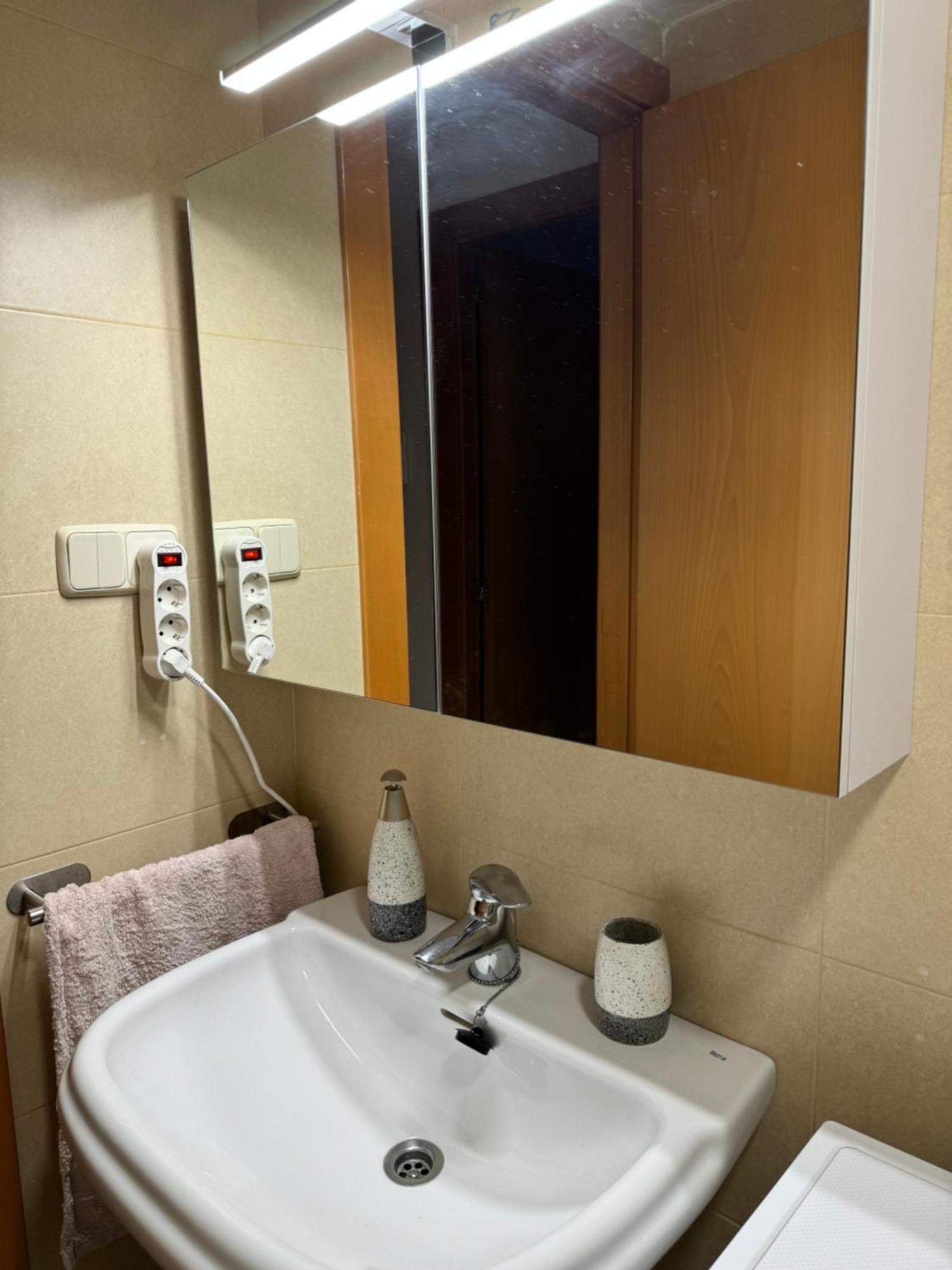 Besiberri En Ideal Familias Apartamento