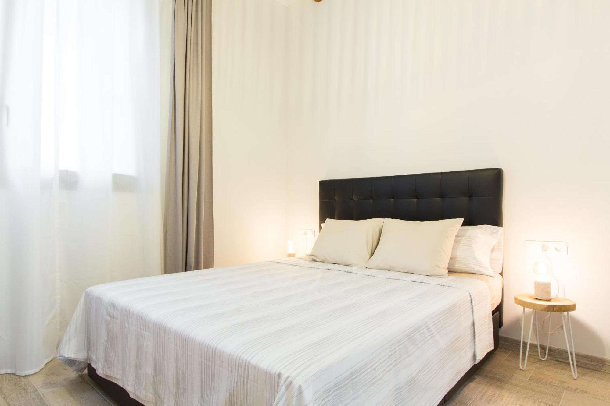 Novus Homes Sants Apartment