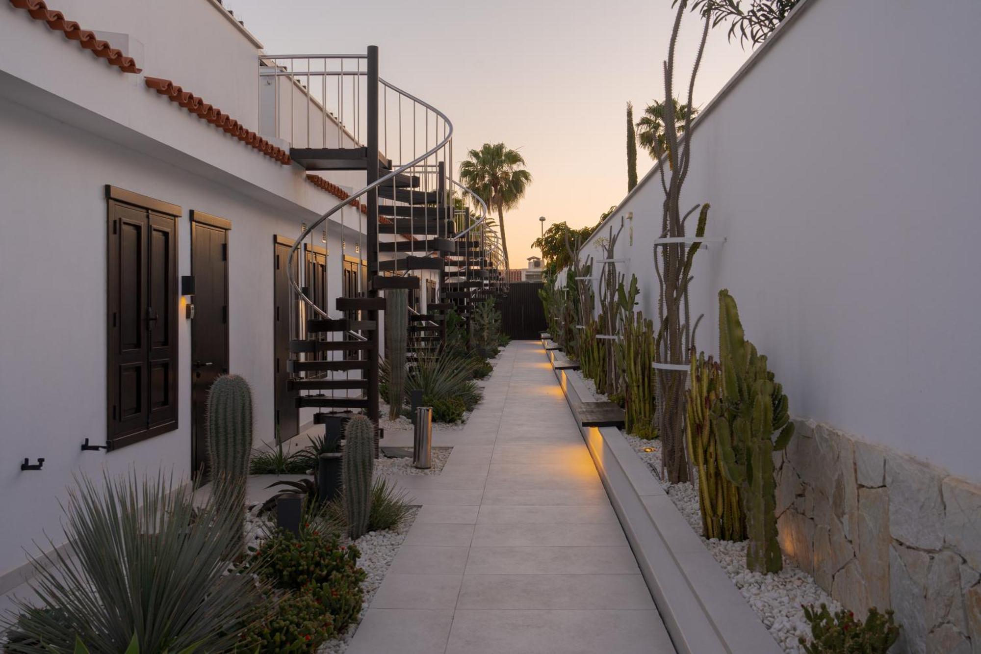 Fahana - Gay Men Only (adults Only) Hotel 5*