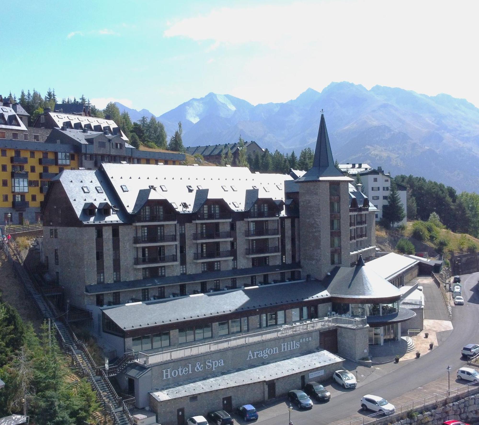 Hotel Snoe Aragon Hills Formigal