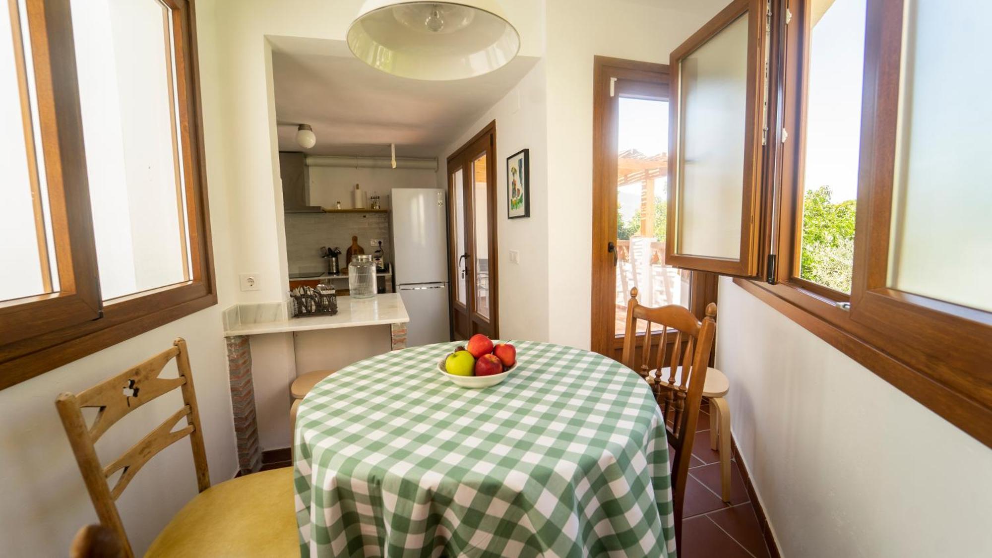 L57 - En Habitación en casa particular Orgiva