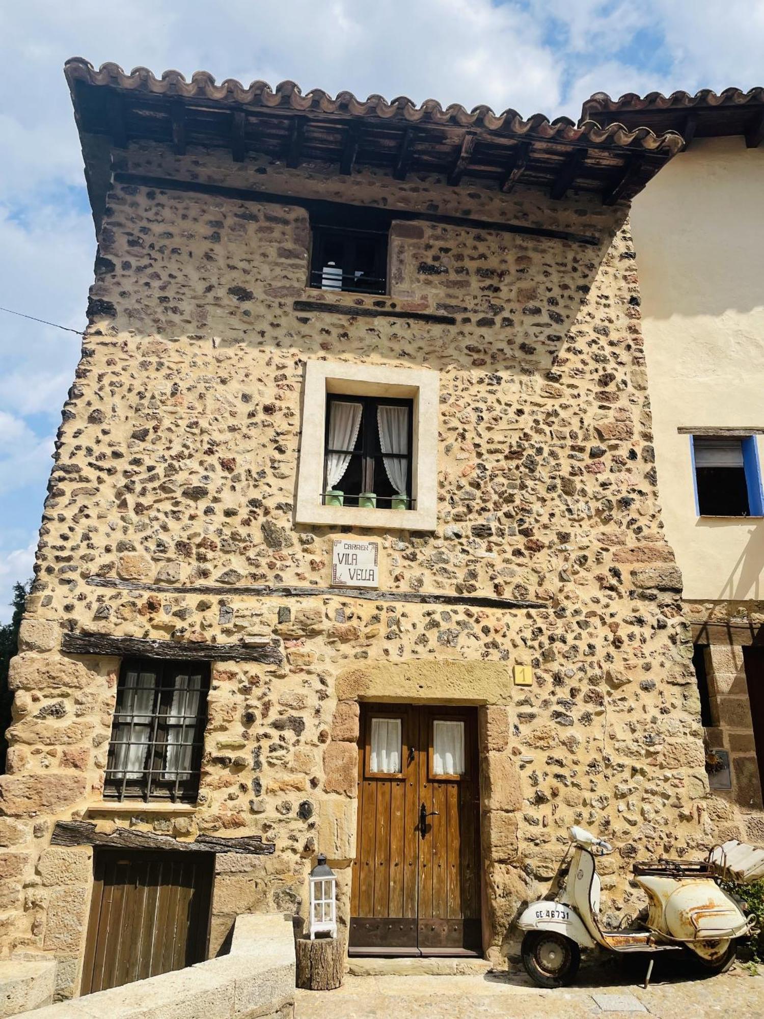 Vella 1 Apartment *