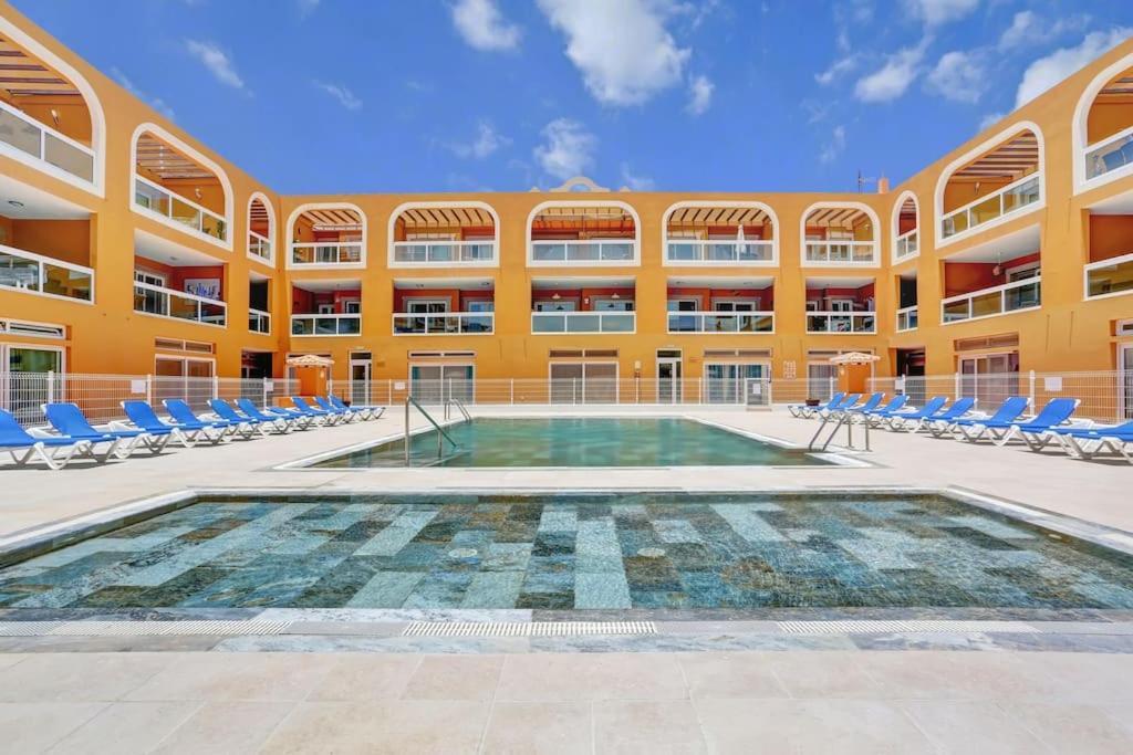 La Concha With Pool For Kids! Apartment