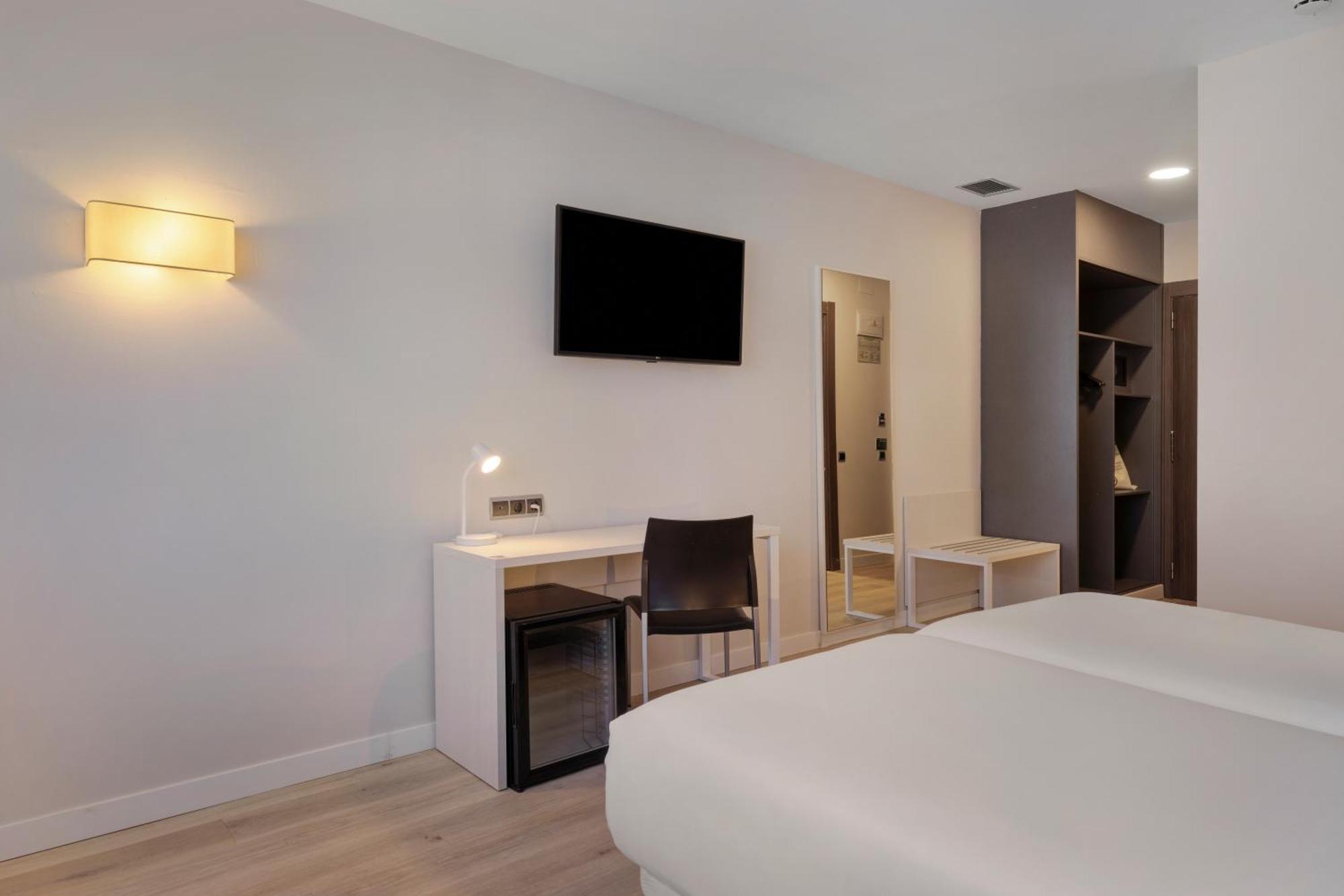 Hotel Oviedo 3*