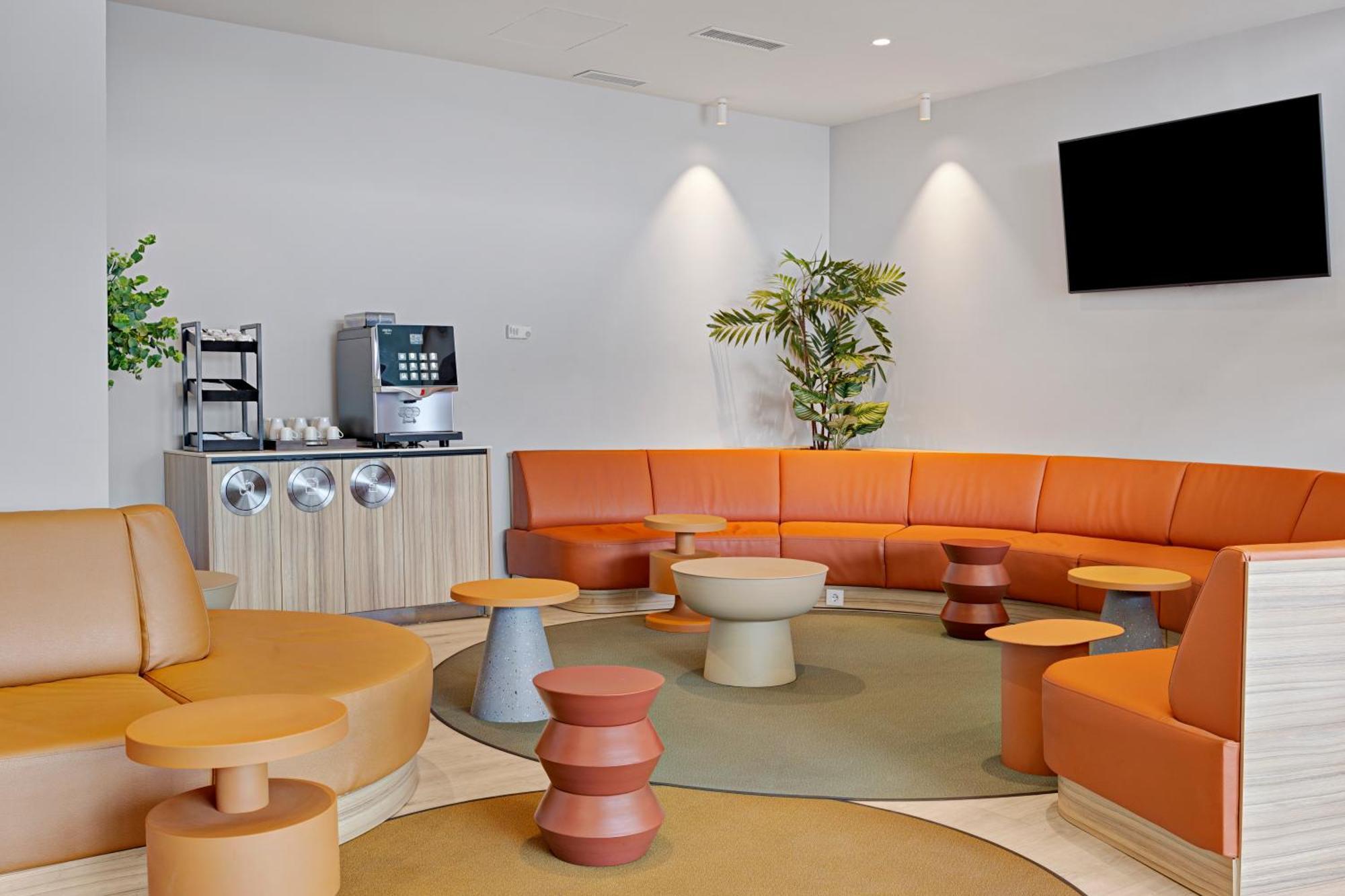 Catalonia Cañas Hotel 3*