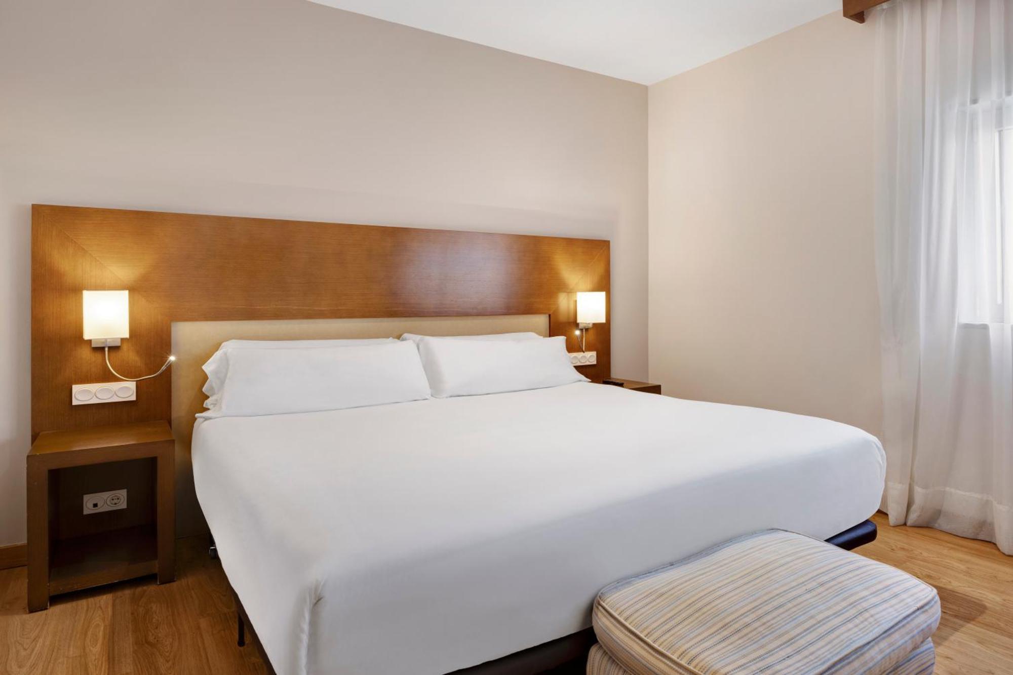 Hotel Catalonia Cañas 3*