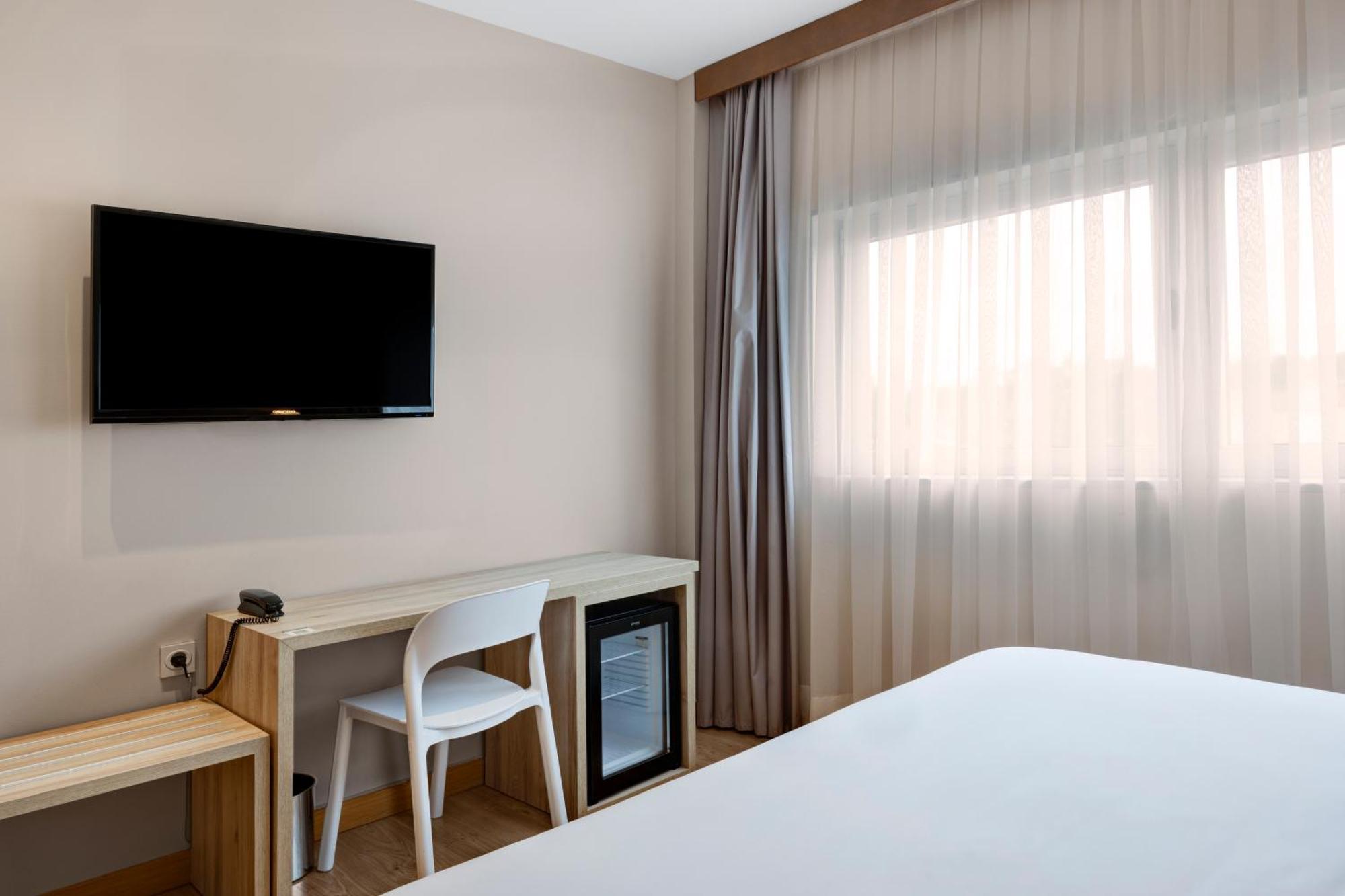 Catalonia Cañas Hotel 3*