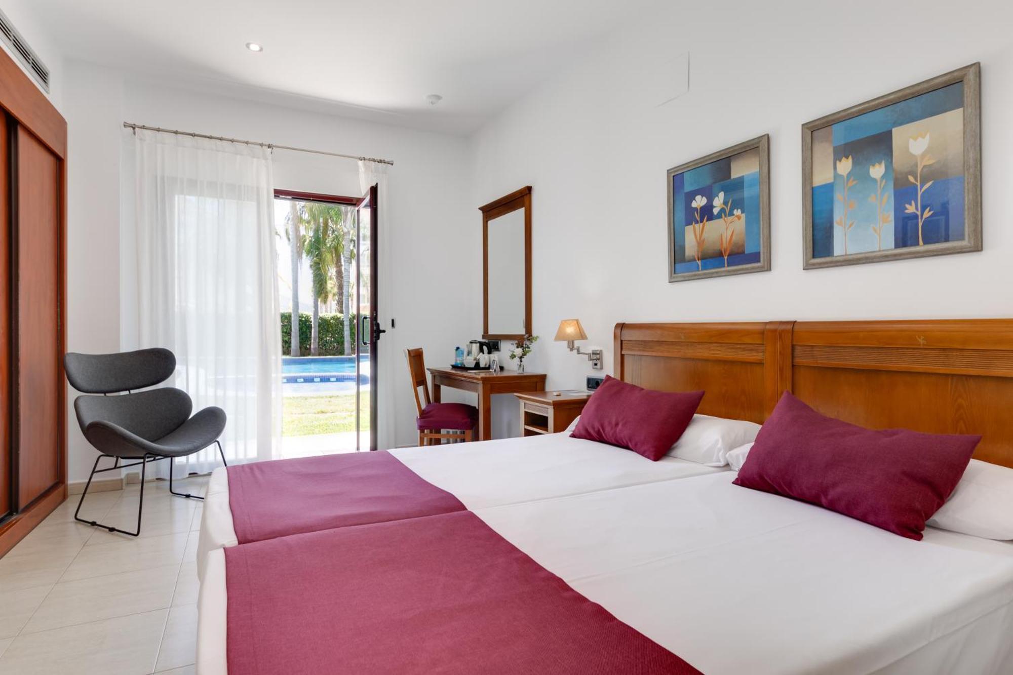 Hotel Daniya & Business 4*