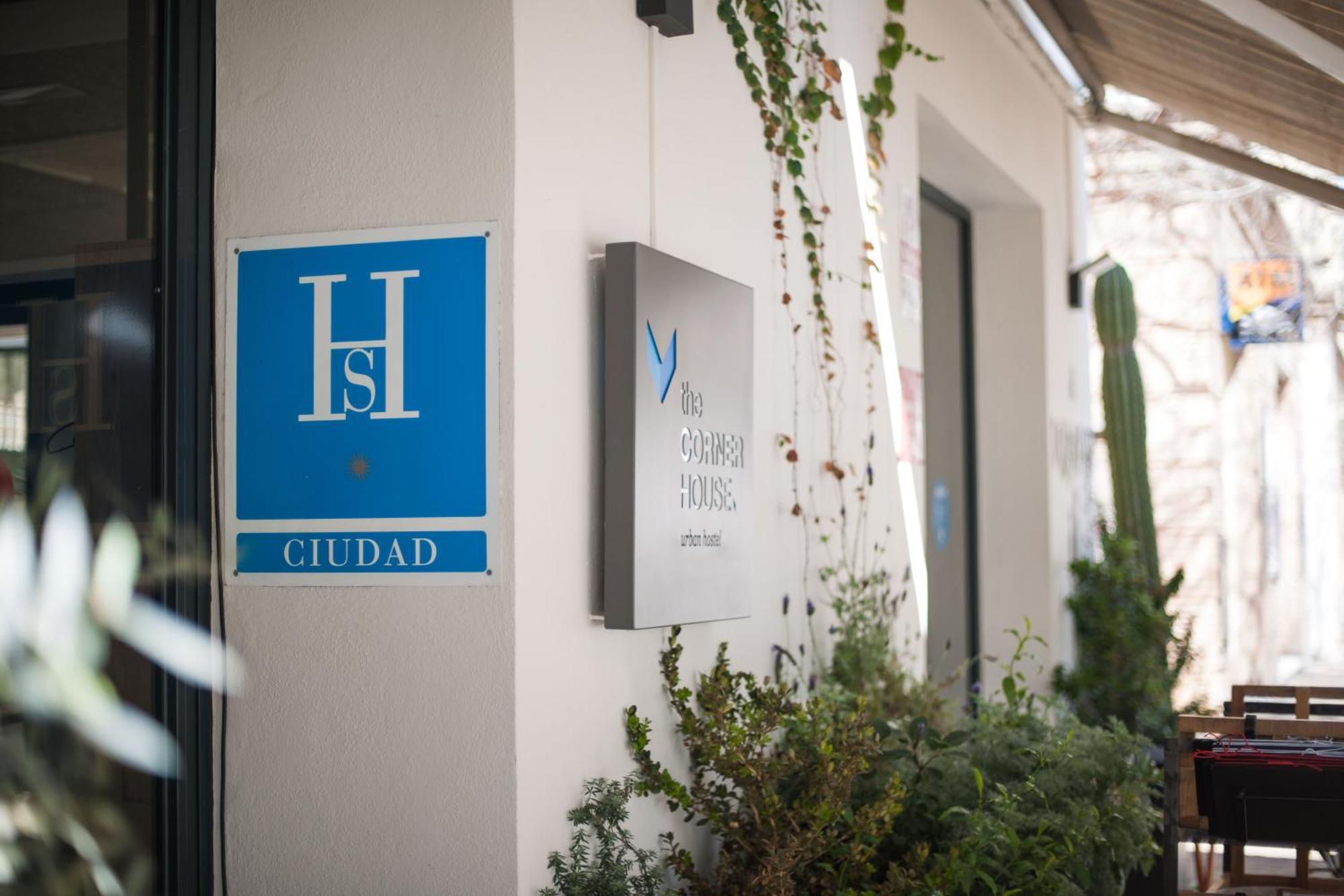 The Corner House 3* Sevilla