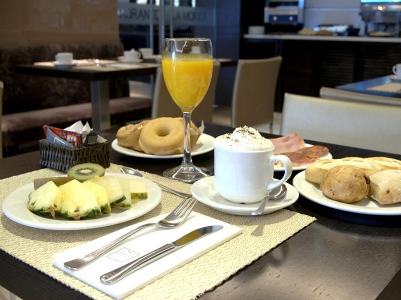 Hotel Zenit Pamplona 4*