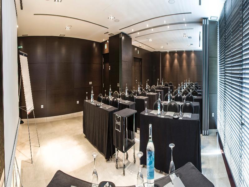 Hotel Zenit Pamplona 4*