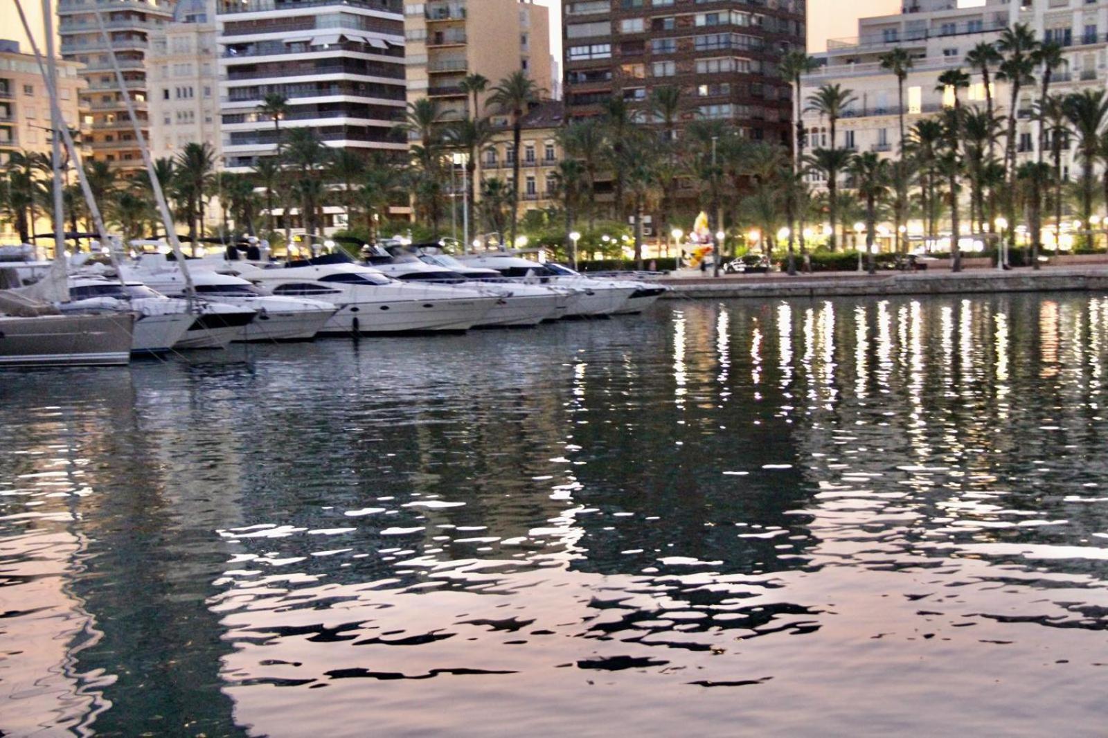 Bs Luxury Estate *