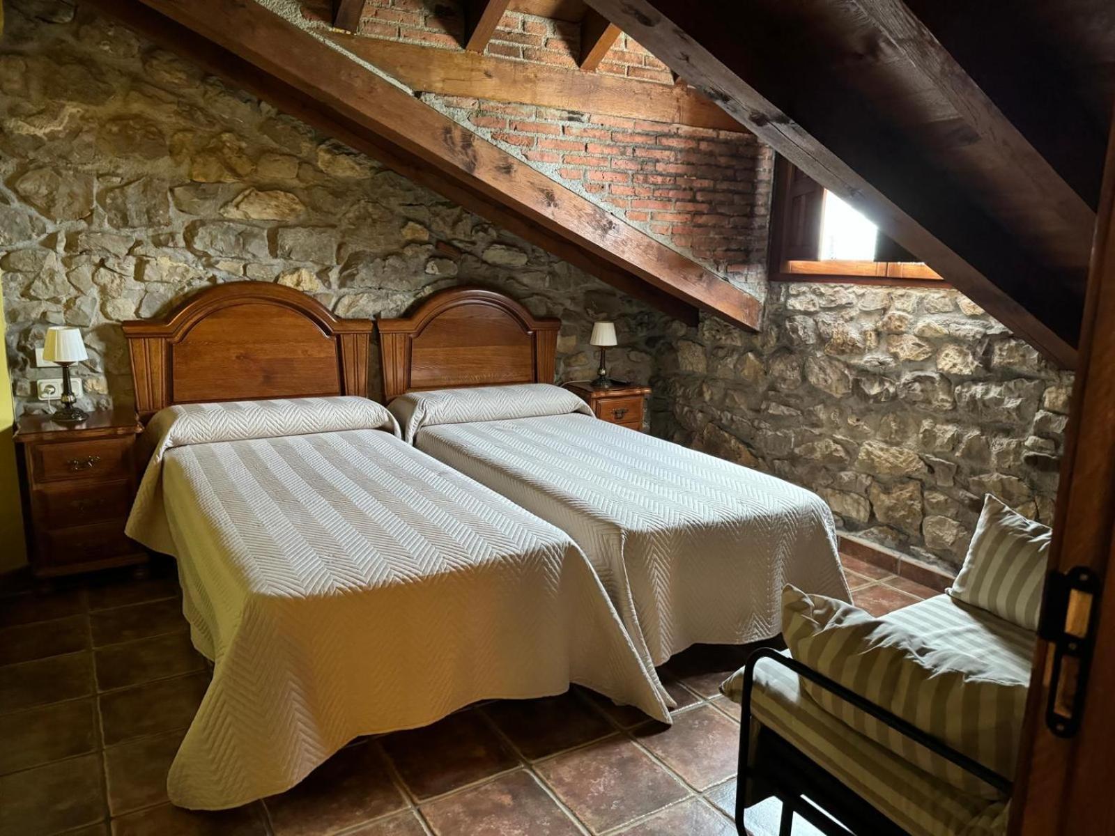 La Venta De Bed & Breakfast Quijas