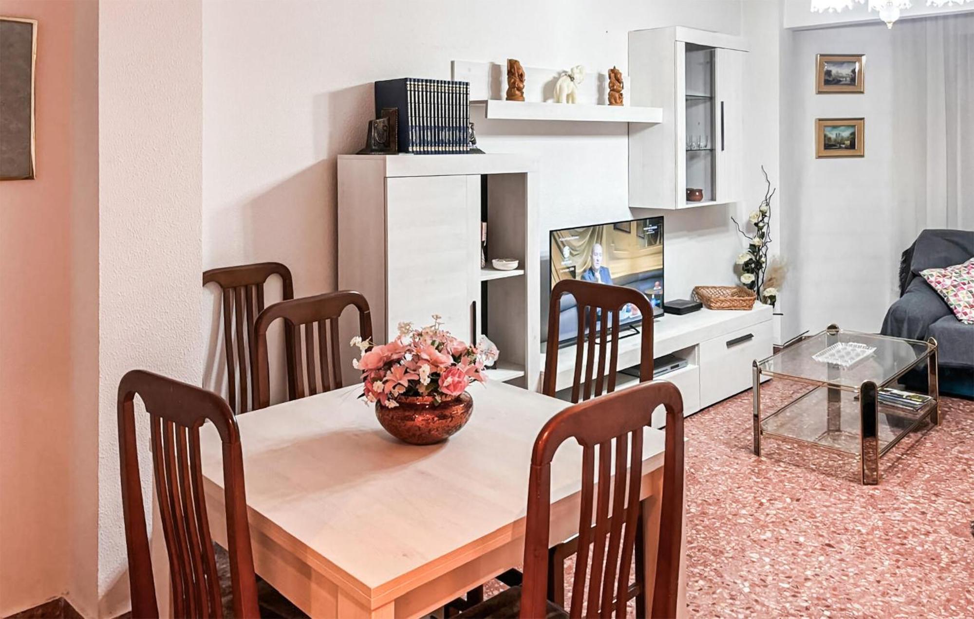 Awesome In With Wifi&3 Bedrooms Apartamento Montalbán