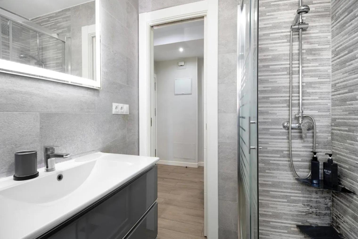 Habitación en casa particular Cozy In Stylish Flat Just Steps From The *