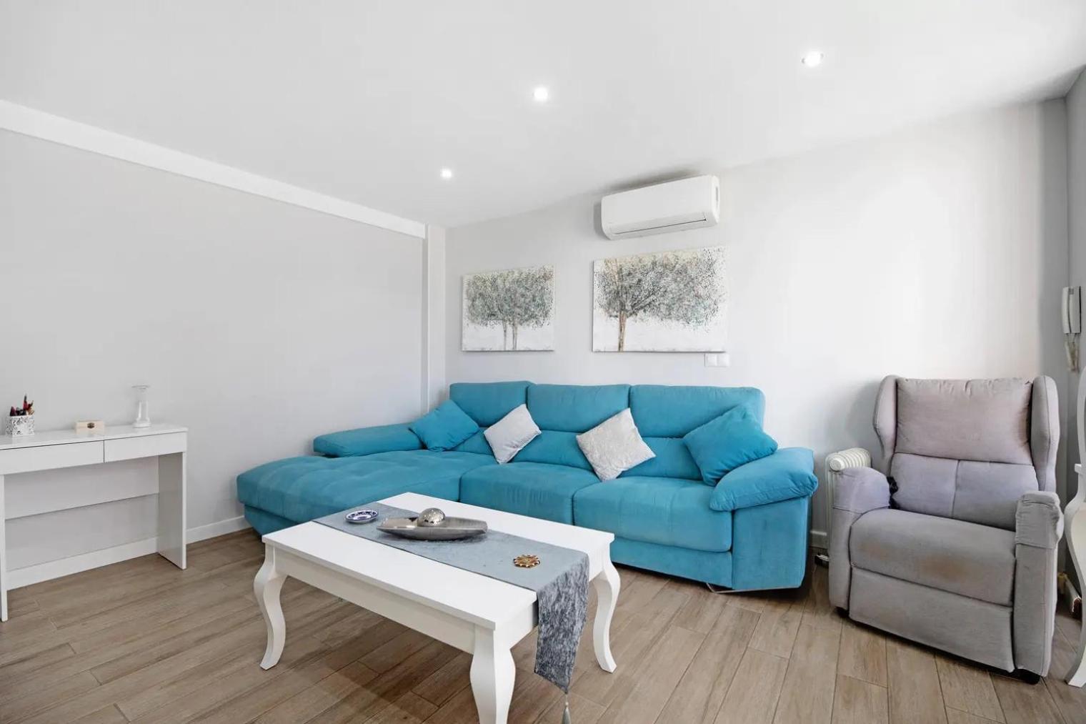 Cozy In Stylish Flat Just Steps From The Habitación en casa particular