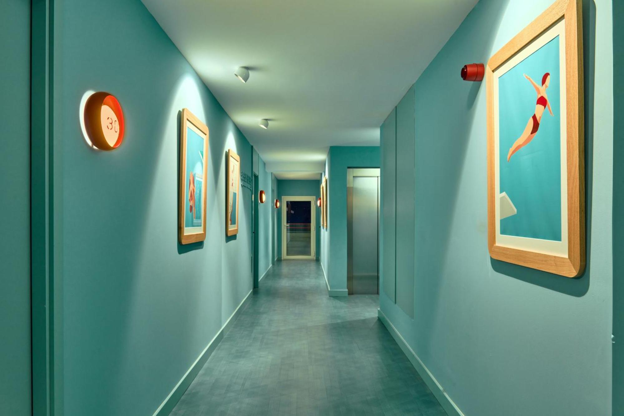 Hostal The Boc - *