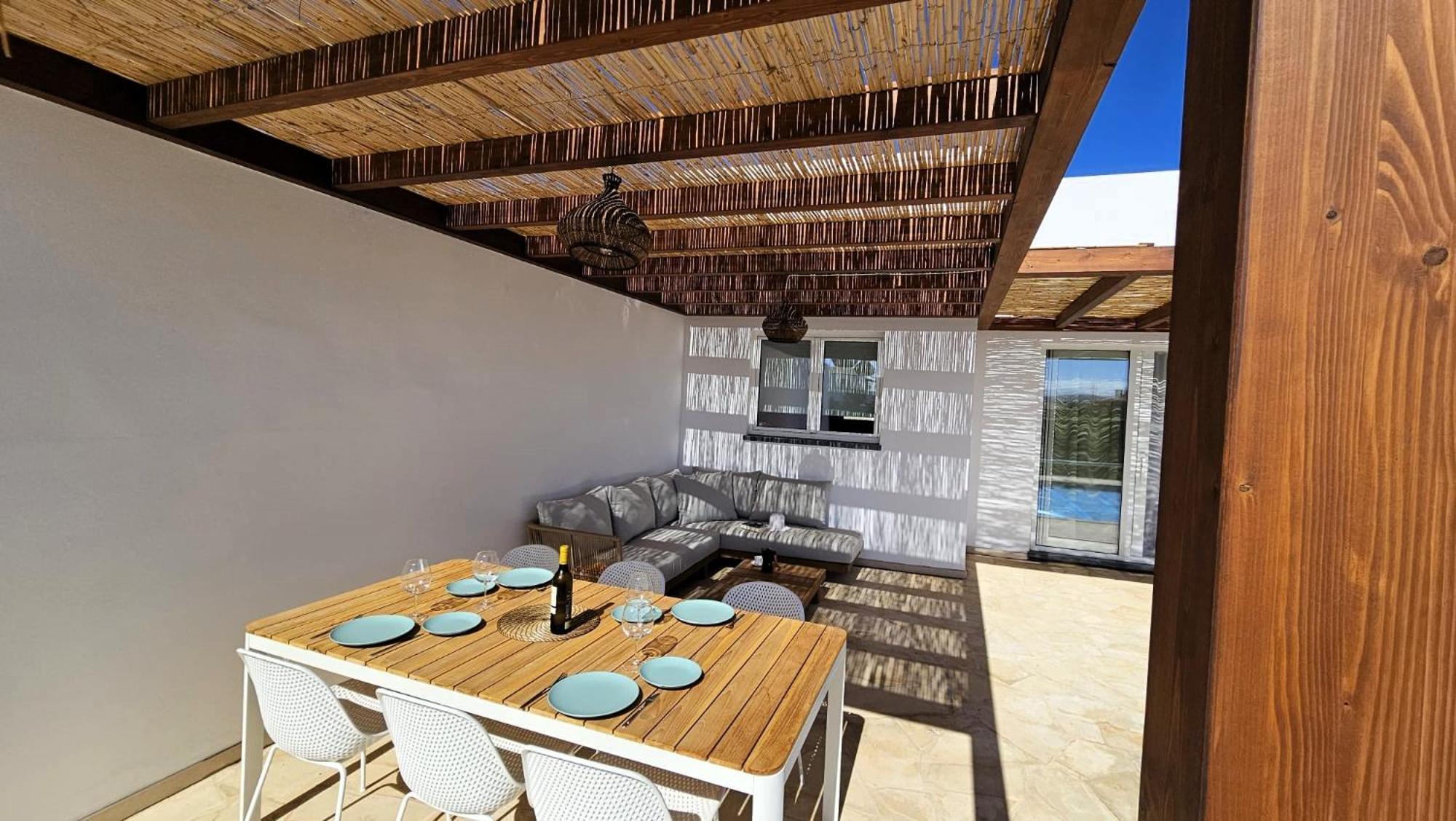 Utopia Villa Lajares
