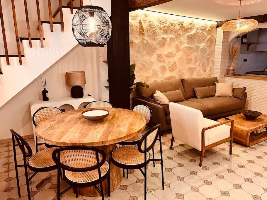 Valeria Casa Con Cueva Privada Del 1748 Villa