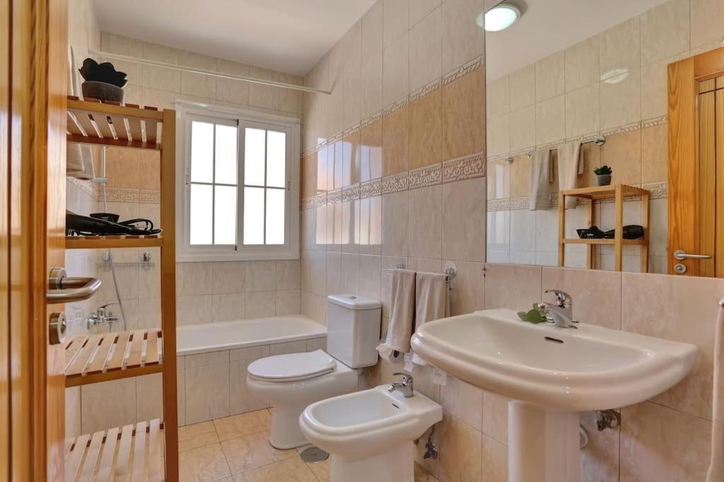 Sunnyland Pescadores Apartment