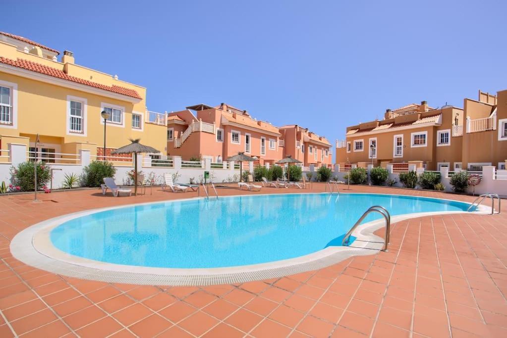 Sunnyland Pescadores Apartment