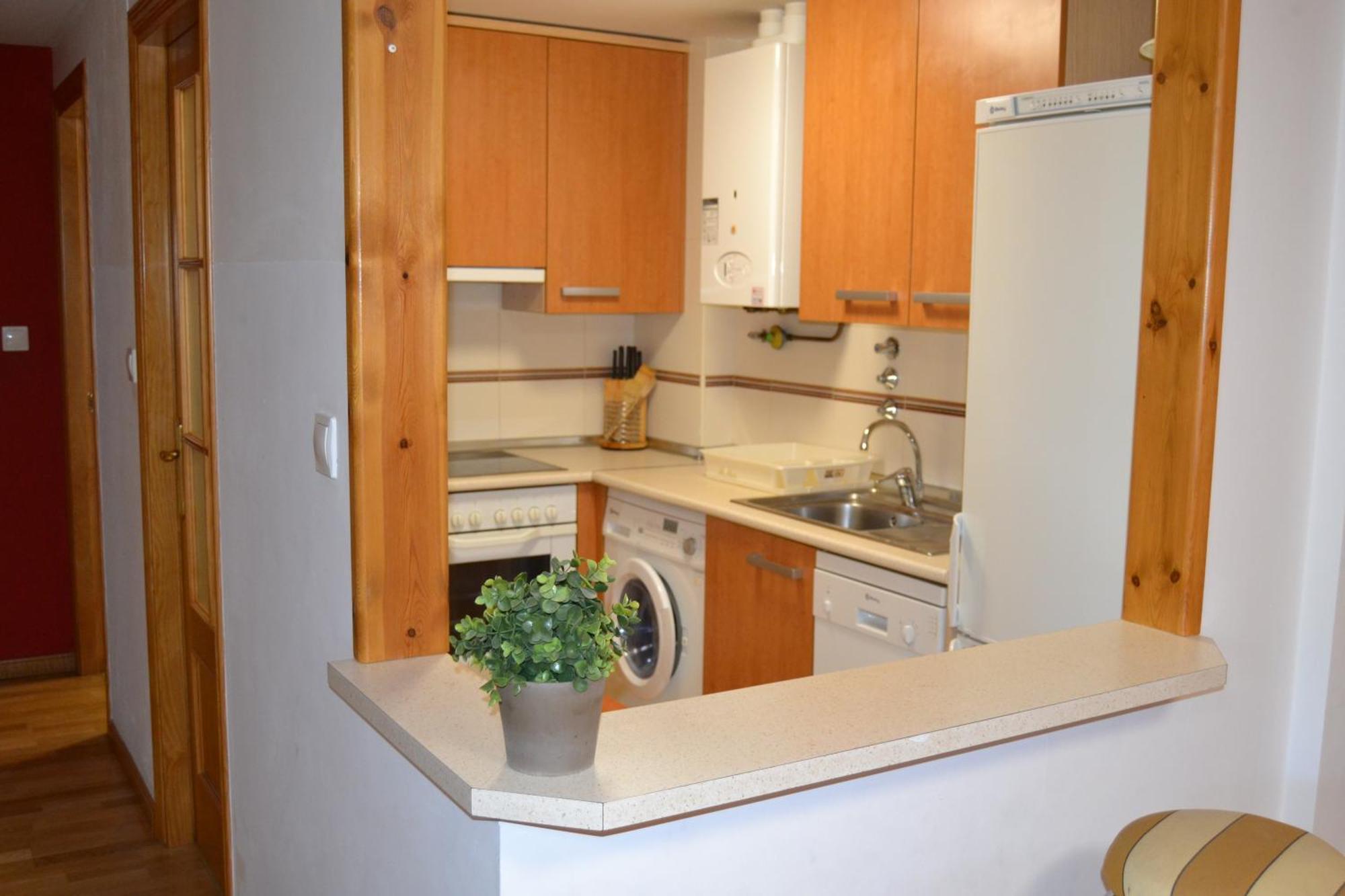 Cochata, Practico Y Centrico - Arafita Apartamento Escarrilla