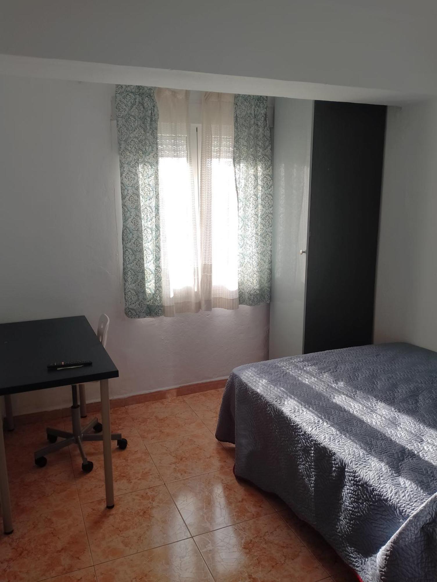 Pension El Alamo * Avilés