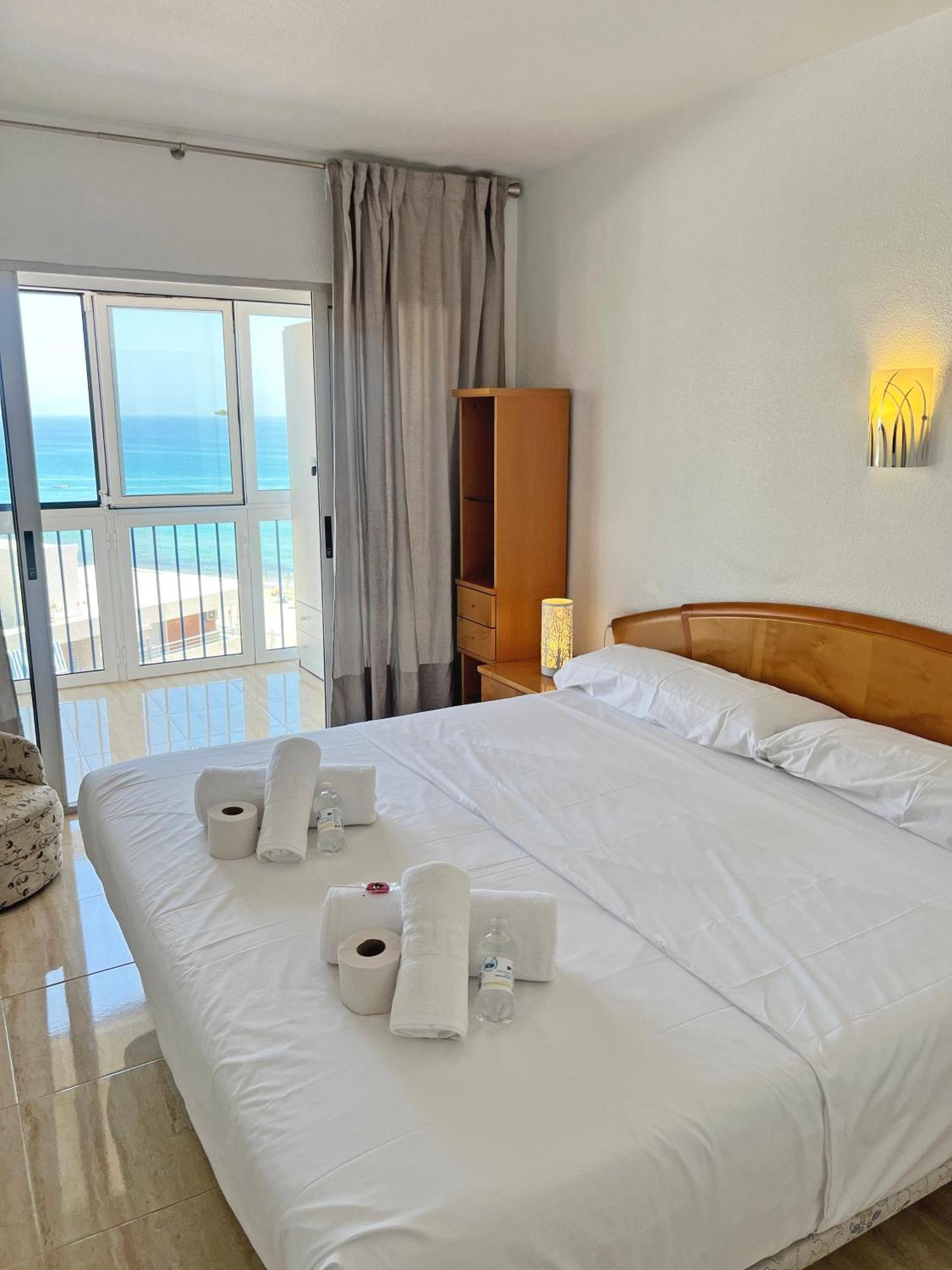 1ª Linea De Playa, Piscina, Parking, Ac Apartment