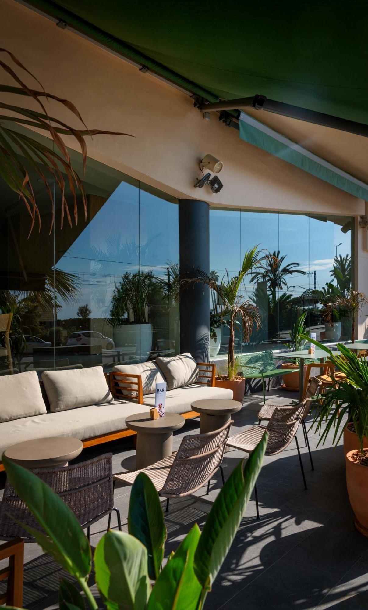 Aqua Promenade