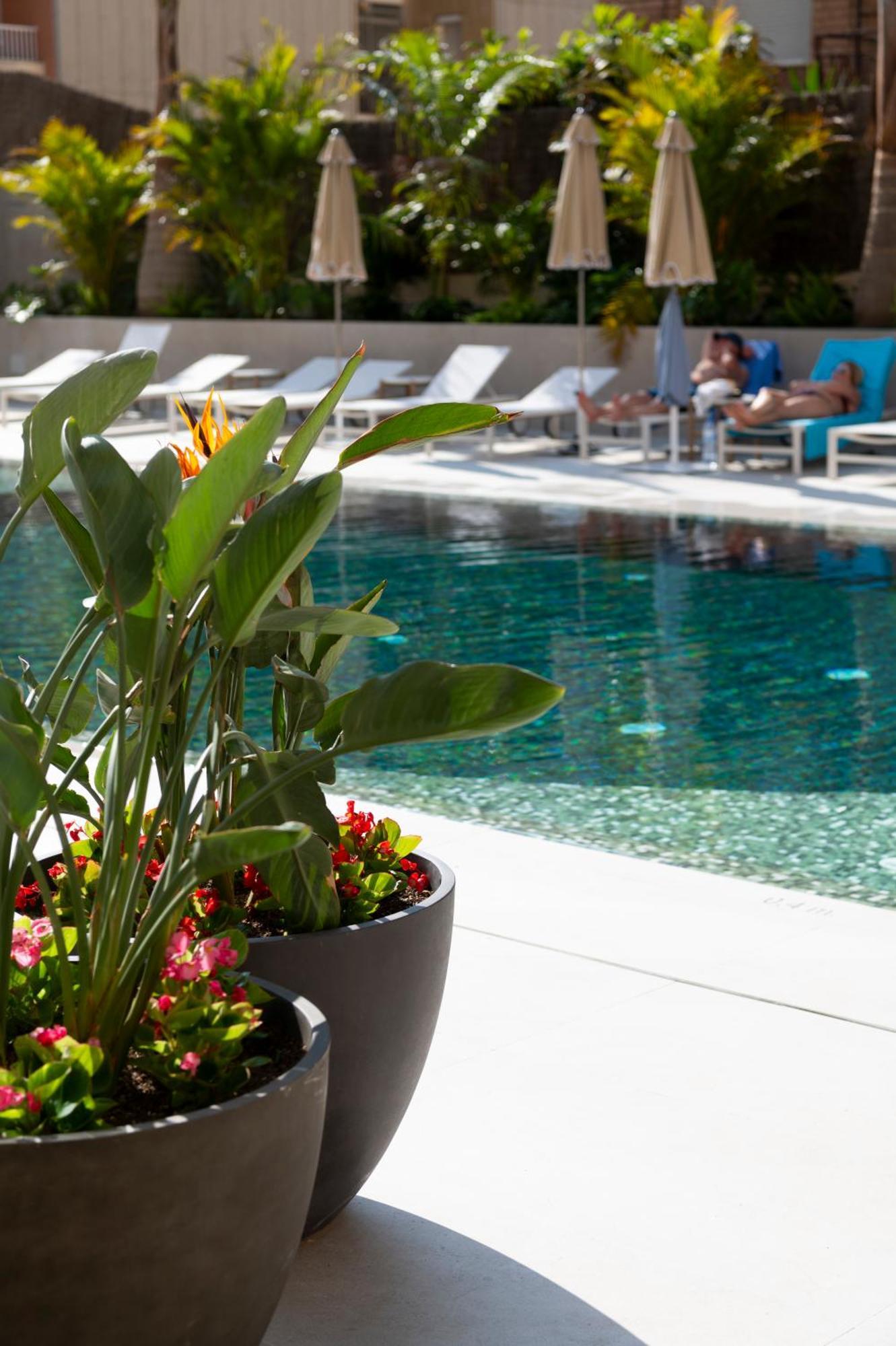 Aqua Promenade Hotel 4*