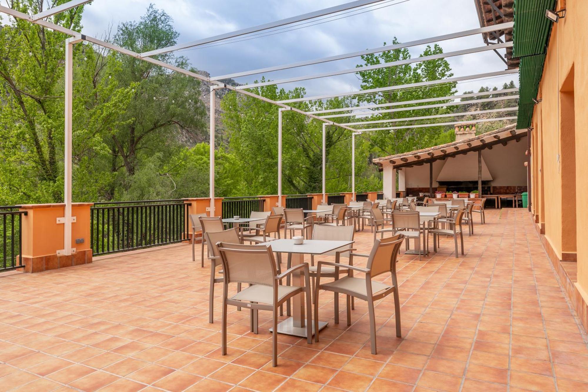 De La Trucha Hotel