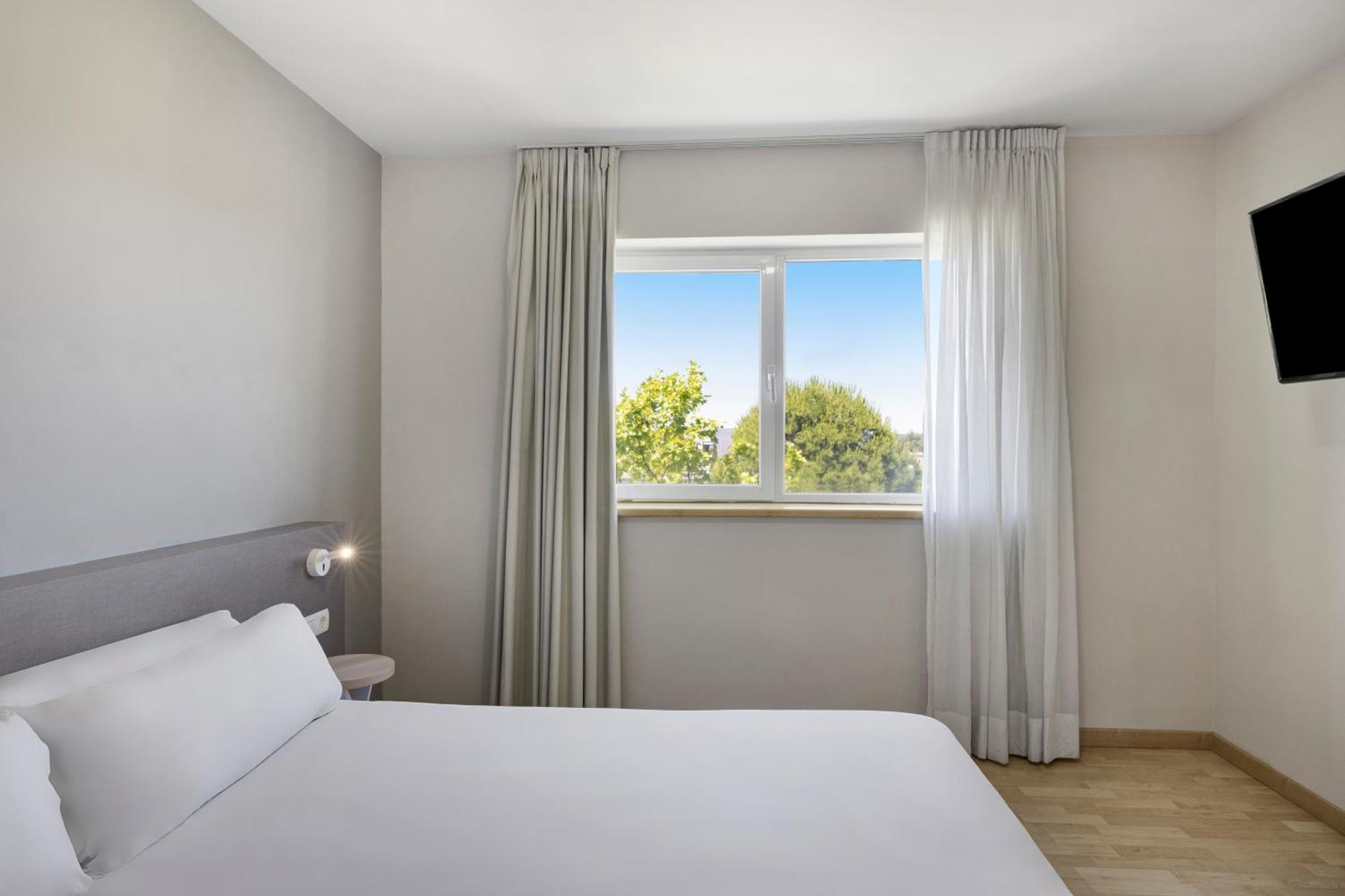 Hotel Madrid Rozas 3*