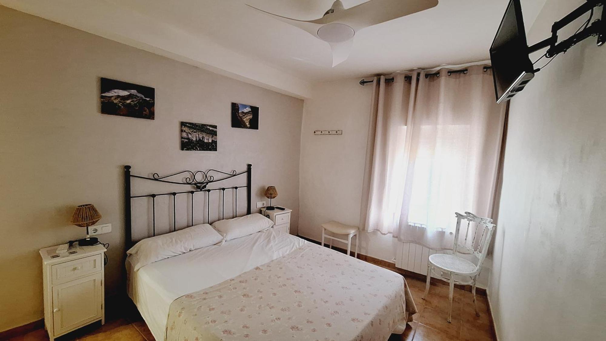Fonda Toldra 3* Ulldemolins